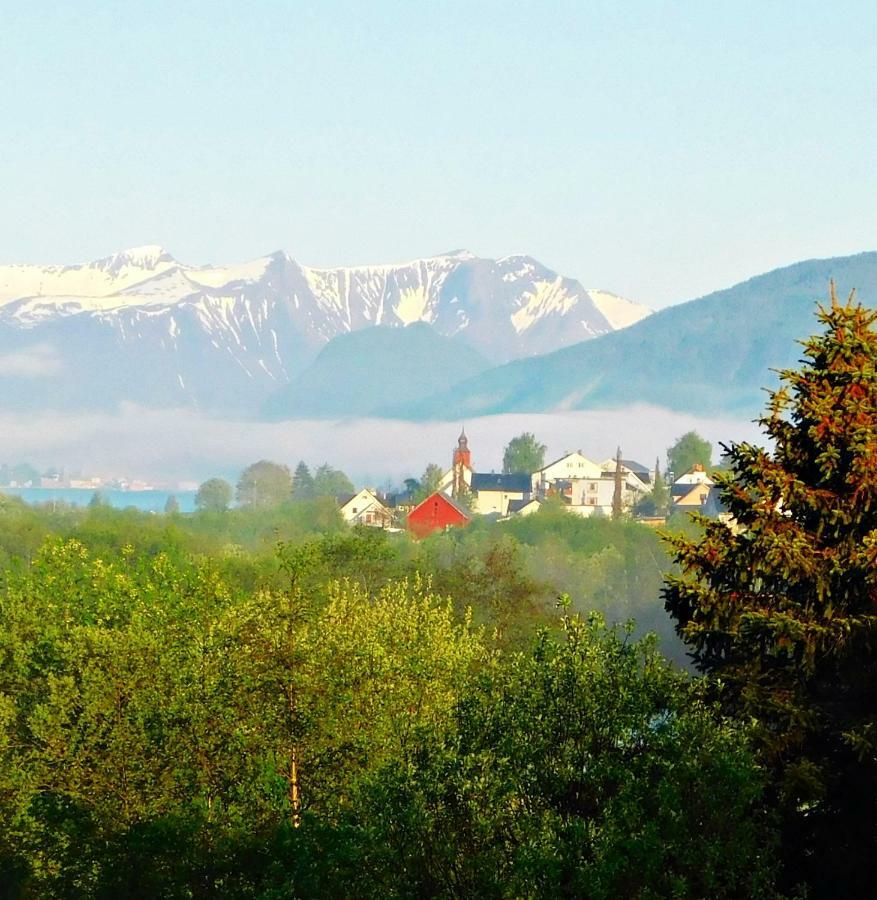 Apartment Dreamvalley Isfjorden Exterior photo